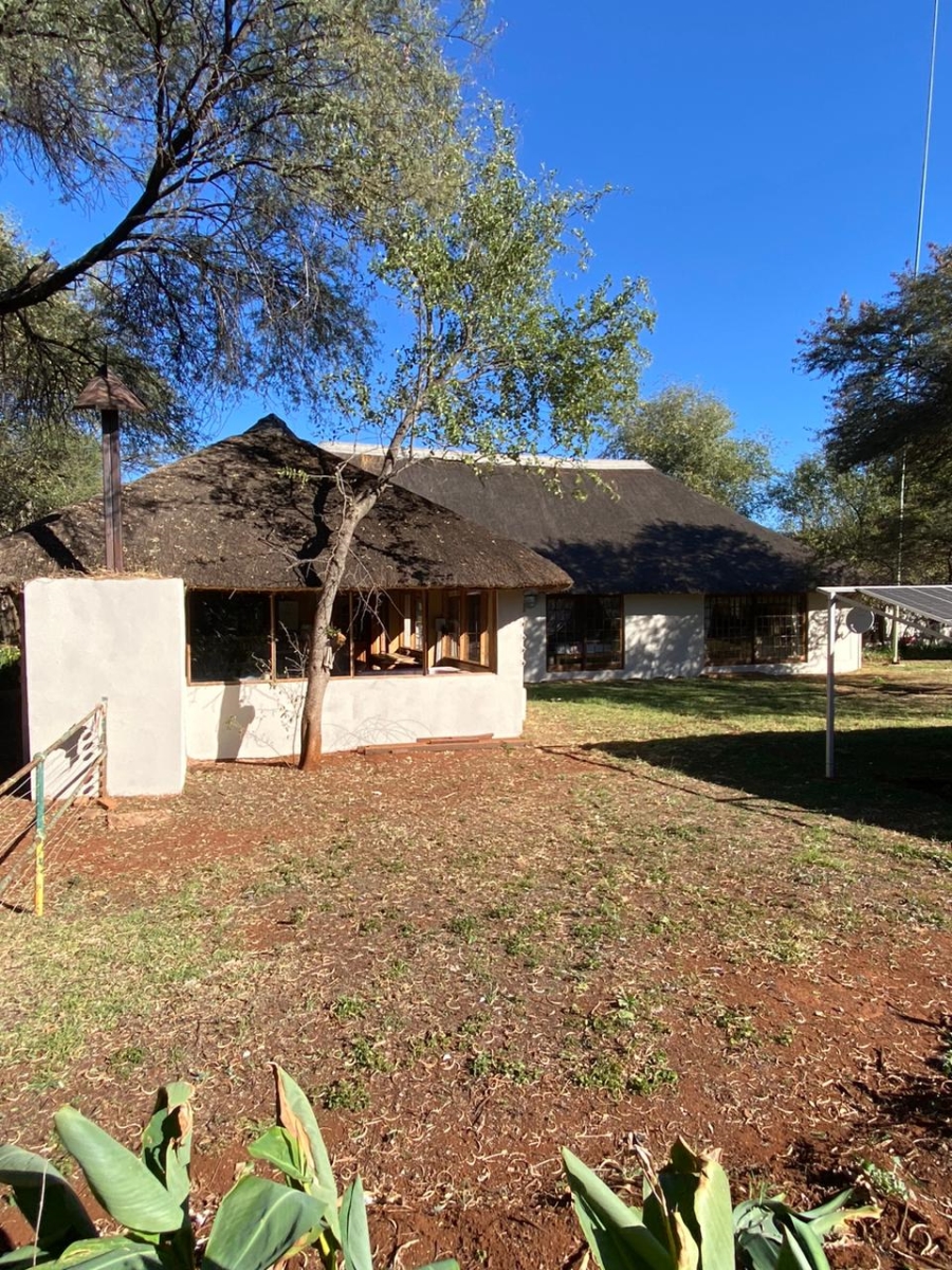 Commercial Property for Sale in Mamogaleskraal AH North West